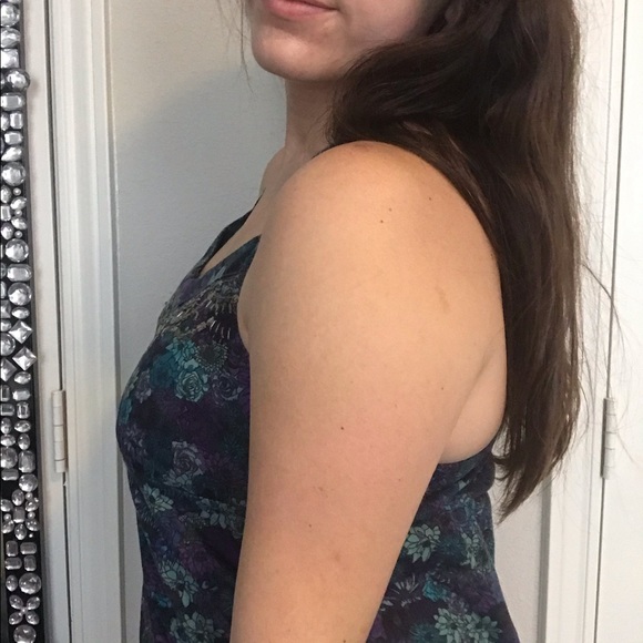 Floral halter tank - Picture 4 of 6